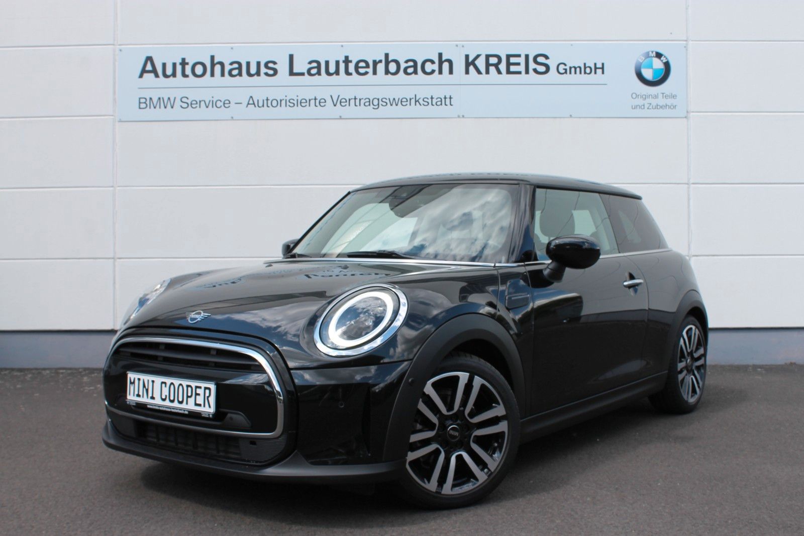 MINI Cooper Autom. NAVI, LED, PDC+PA, SHZ, DA, 17"
