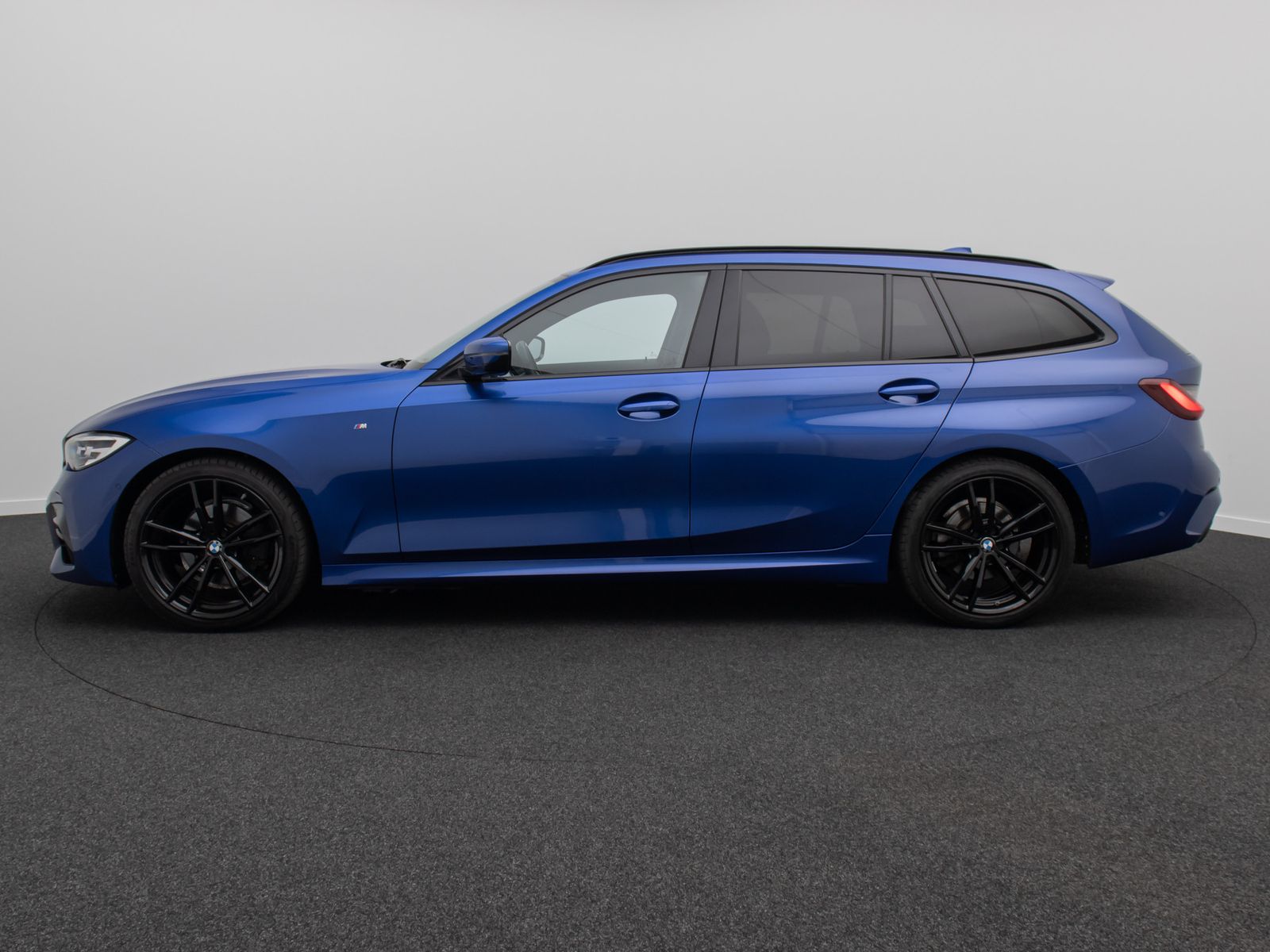 Fahrzeugabbildung BMW 320d M Sport Kamera DAB Panorama H/K 19Zoll