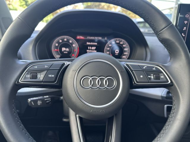 Q2 35 TFSI S line, MatrixLED, AHK, Alu, RFK