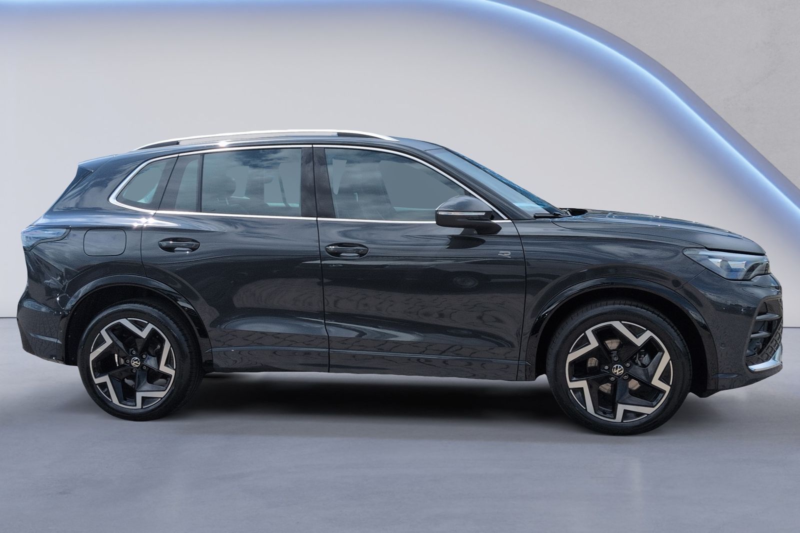Tiguan R-Line 1.5 eTSI DSG AHK+KAMERA+ACC+