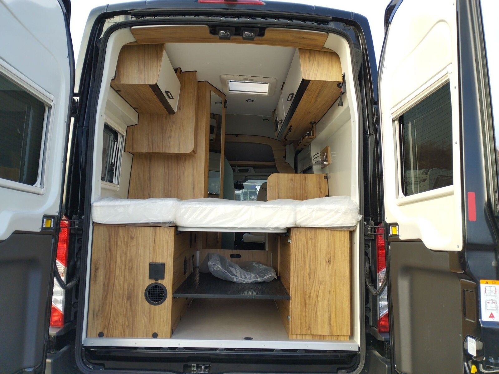 Fahrzeugabbildung Karmann Dexter 4x4 DE 560 AW Allrad 4x4, Rückfahrkamera