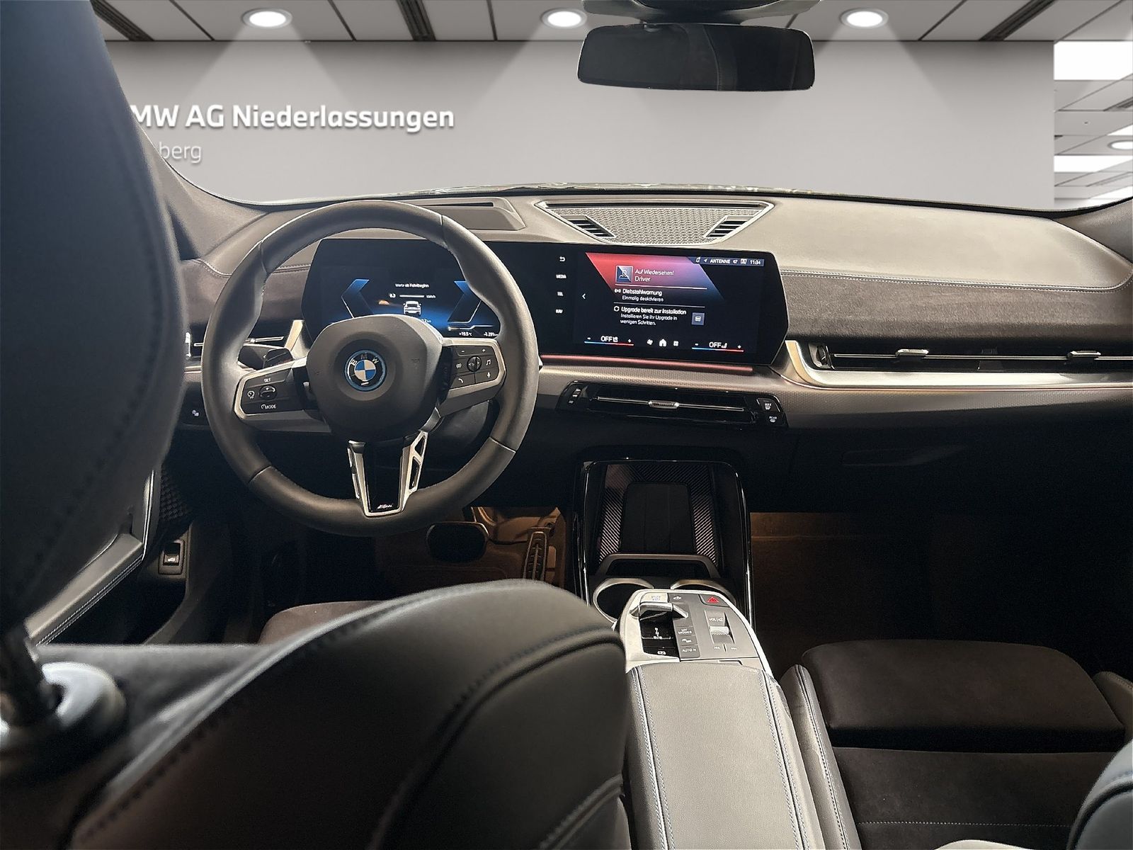 BMW iX2 - Bild 11