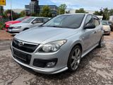 Hyundai i30 1.6 CRDi 66 kW / SPORT - Hyundai i30 aus 2010 mit Diesel-Antrieb