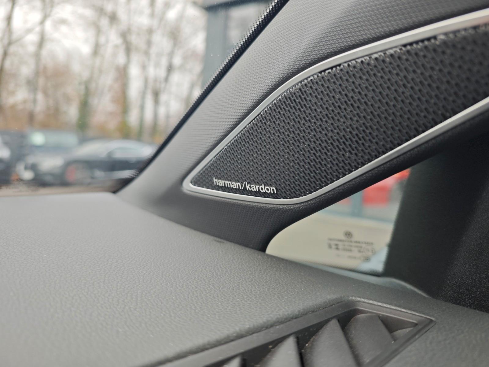 Volkswagen Golf VIII R VARIANT 4M*PERFORM*MATRIX*PANO*1.HD*, миниатюра 30