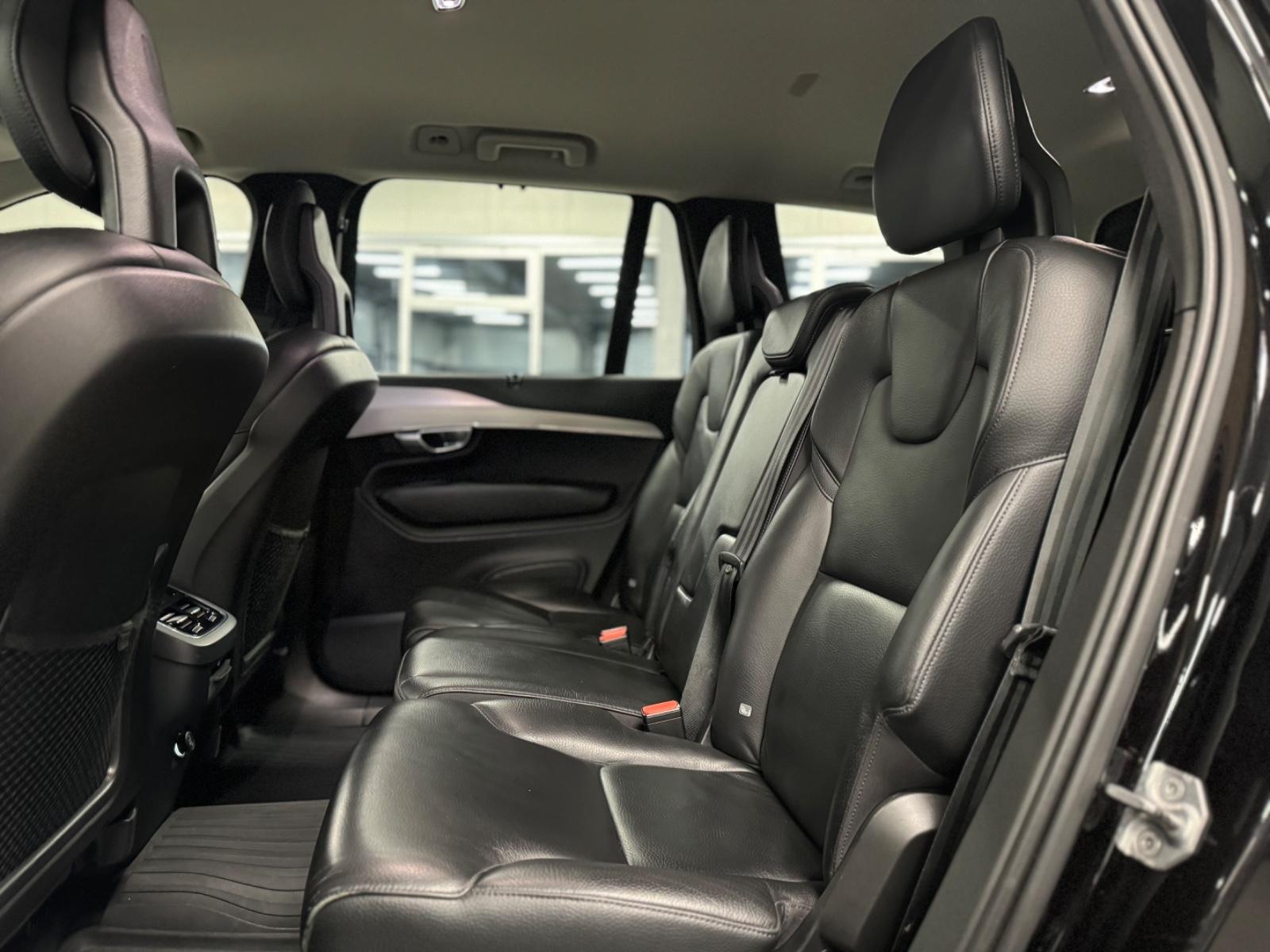 Volvo XC 90 Momentum AWD Navi SHZ LHZ LED 7-Sitzer