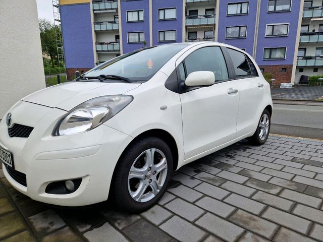 Toyota Yaris Life 1.33 VVT-i Euro5_Keyless...