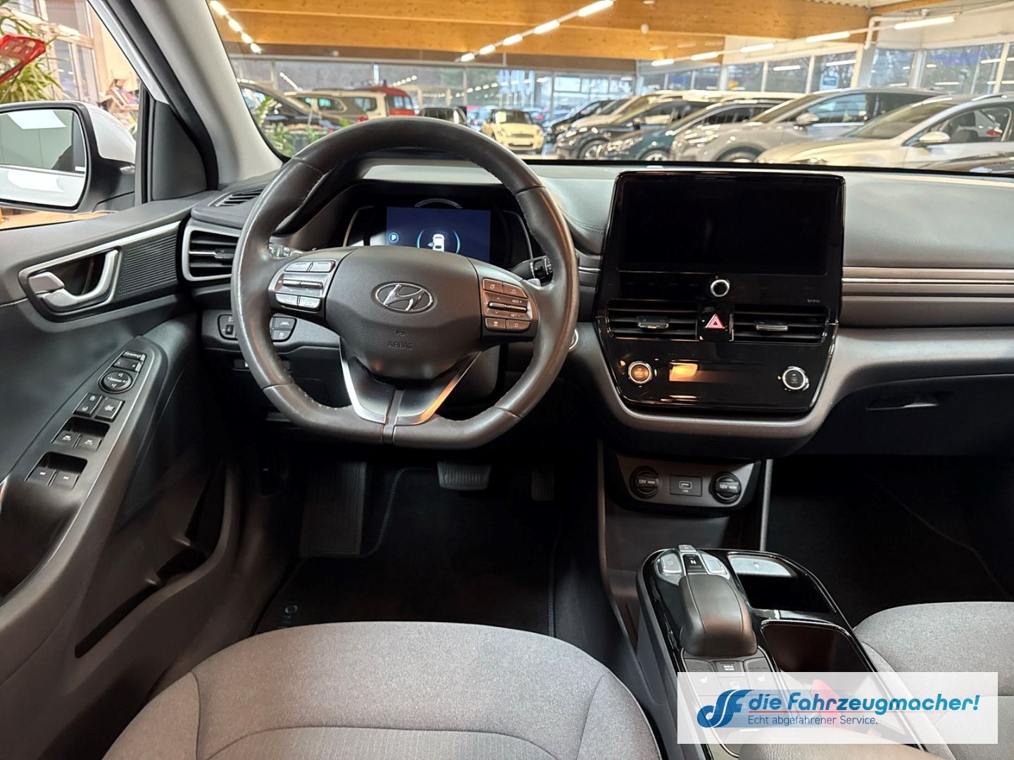 Fahrzeugabbildung Hyundai IONIQ Style Elektro Navi Soundsystem LED ACC App