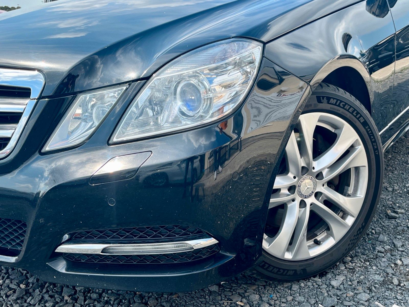 Fahrzeugabbildung Mercedes-Benz E 300 CDI Aut. AVANTGARDE Navi Xenon Leder AHK