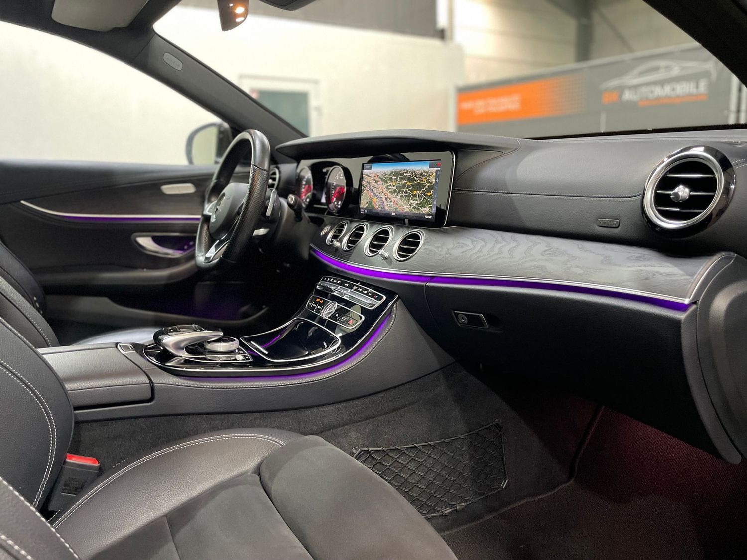 Fahrzeugabbildung Mercedes-Benz E 200 AMG#LED#Kamera#Spur#Alcantara#Ambiente