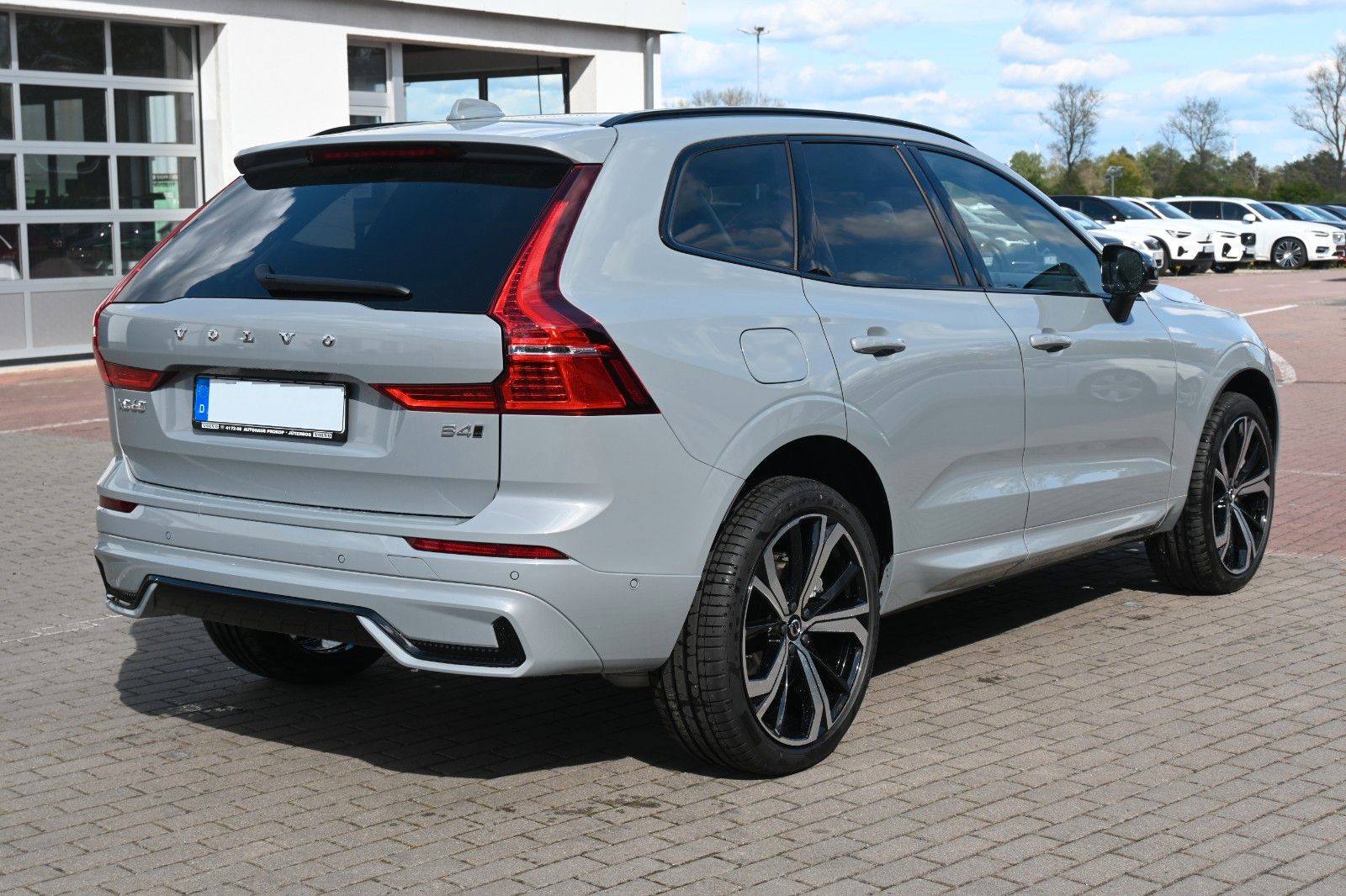 Fahrzeugabbildung Volvo XC60 B4 D AWD Ultimate Dark*STDHZG*360°*LUFT*ACC