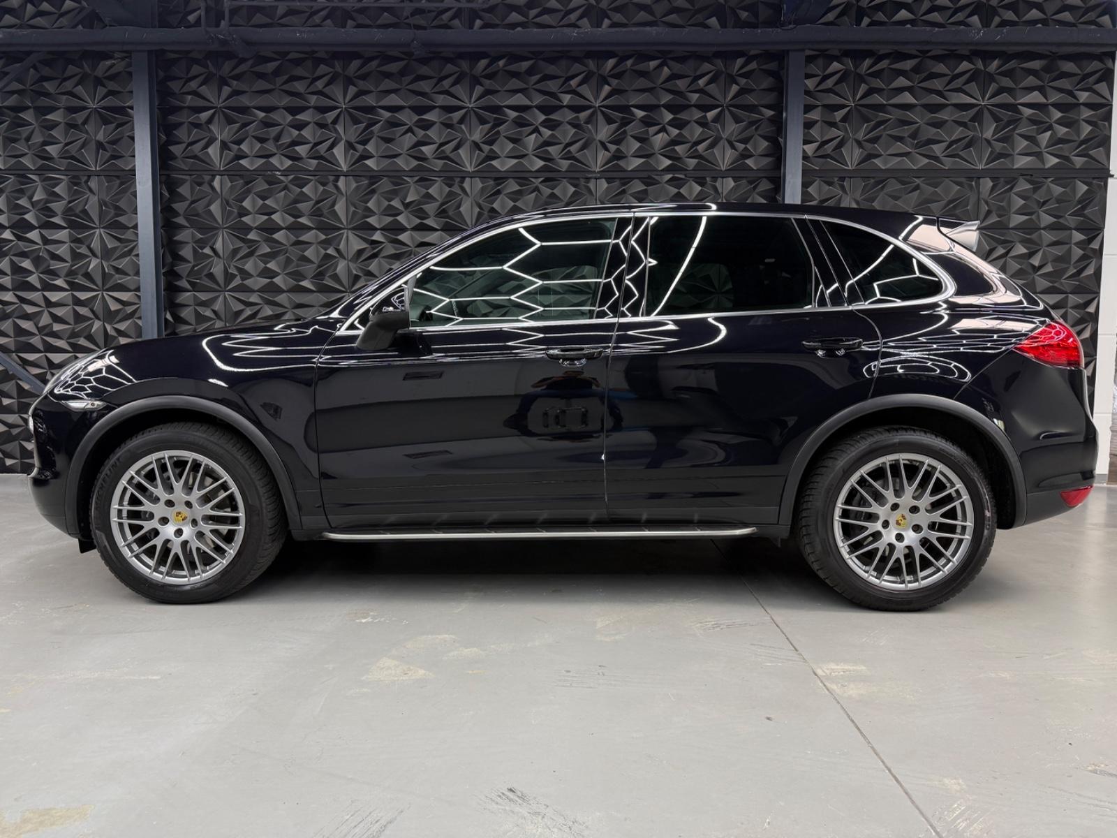 PORSCHE CAYENNE DIESEL 3.0 V6 245ch 4X4 - PNEUMATIQUE - TOIT PANORAMIQUE - CUIR - CAMÉRA DE RECUL - XÉNON