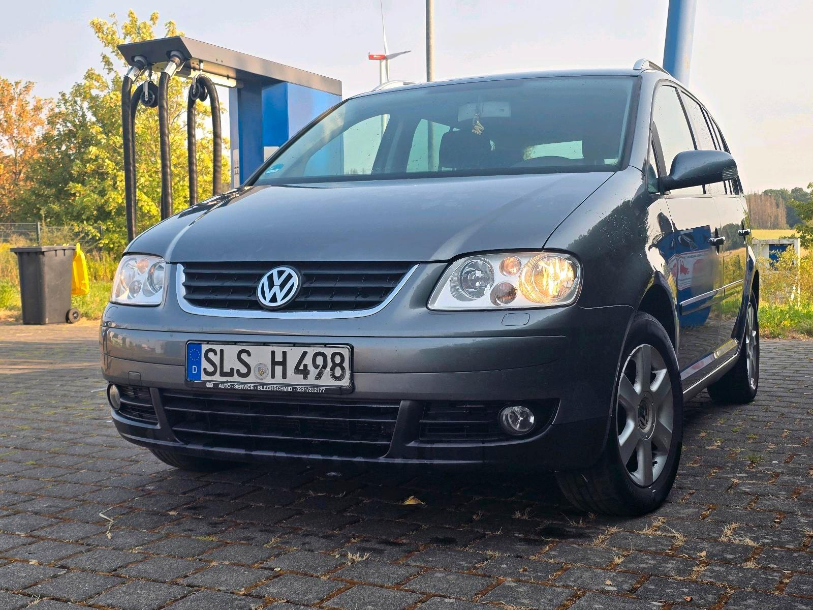 Volkswagen Touran 2005 — engine 140 HP (103kW)