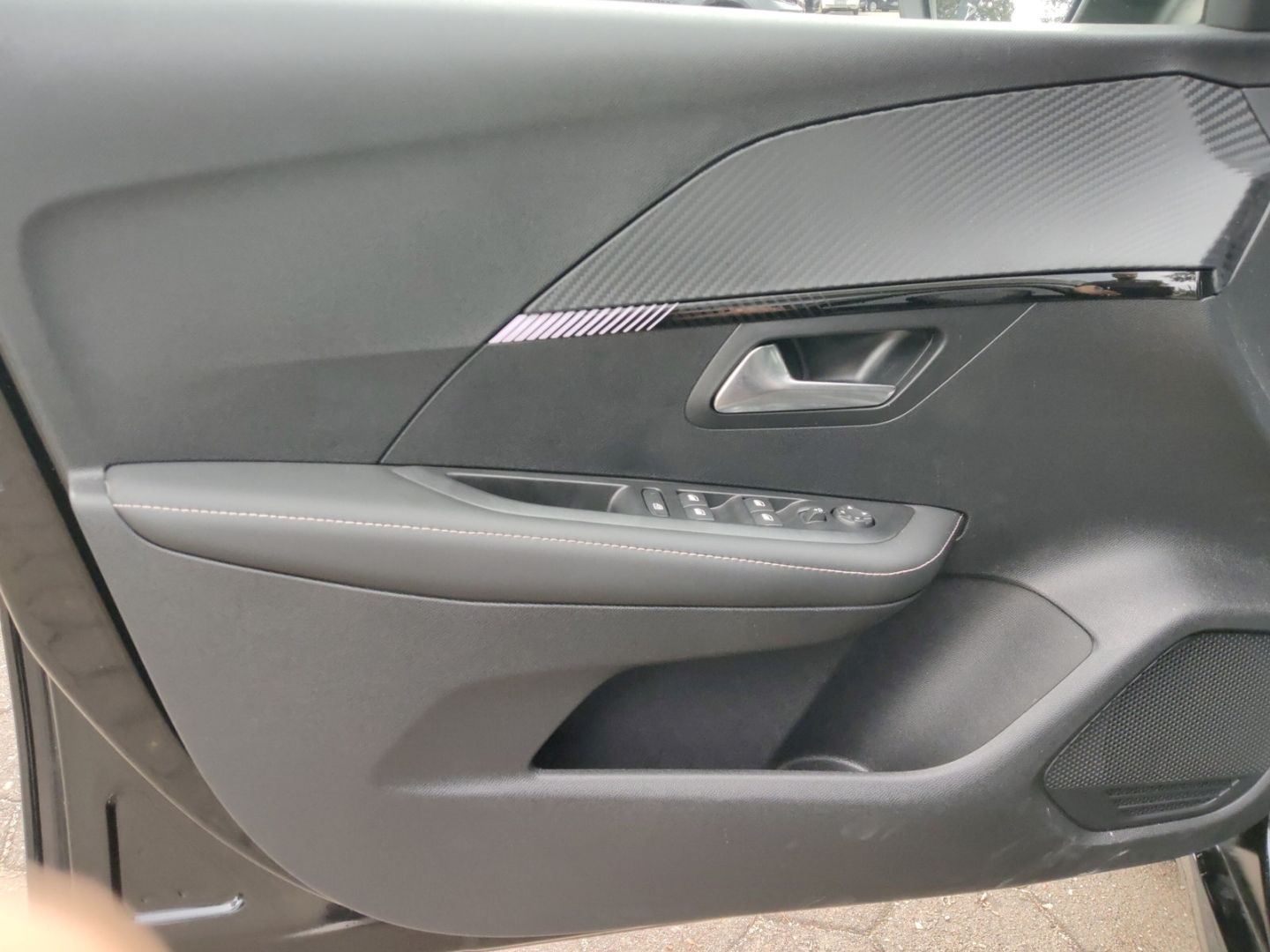 Peugeot 208 - Bild 13