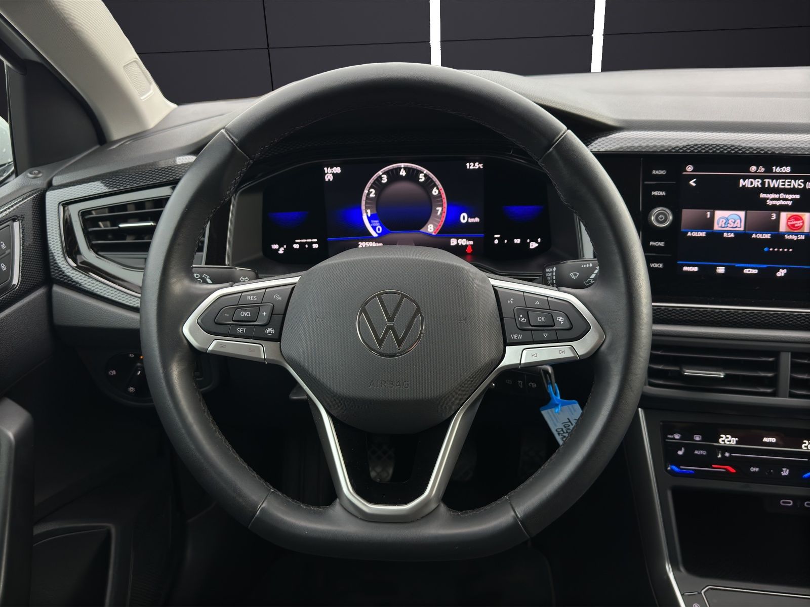 Fahrzeugabbildung Volkswagen Taigo Life TSI LED SH DAB+ PDC