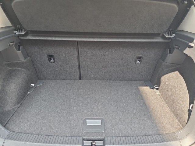 Fahrzeugabbildung Volkswagen T-Cross Move AHK Climatronic ACC PDC RFK SH LM