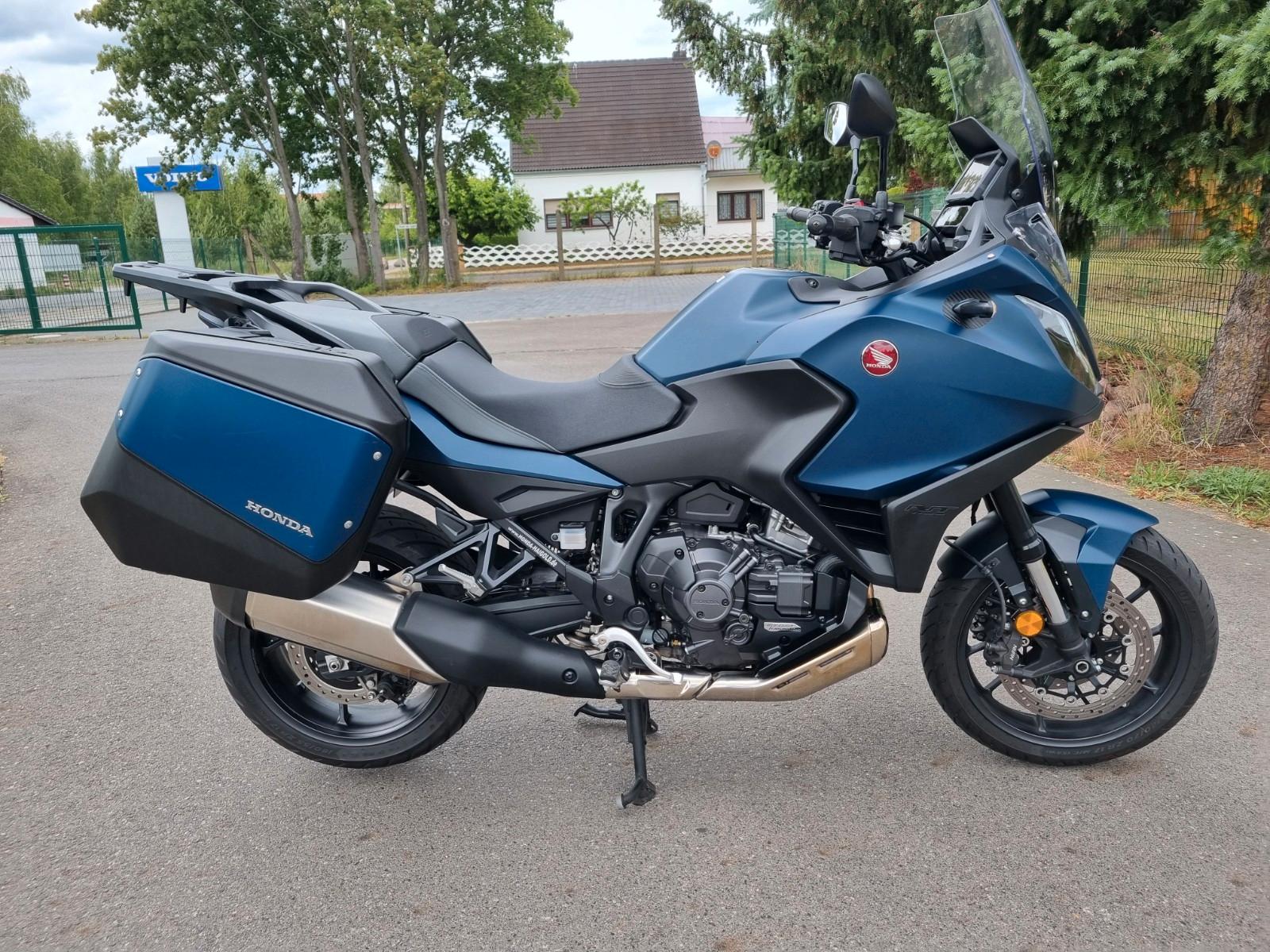 Honda NT 1100 DCT matt blau vom feinsten