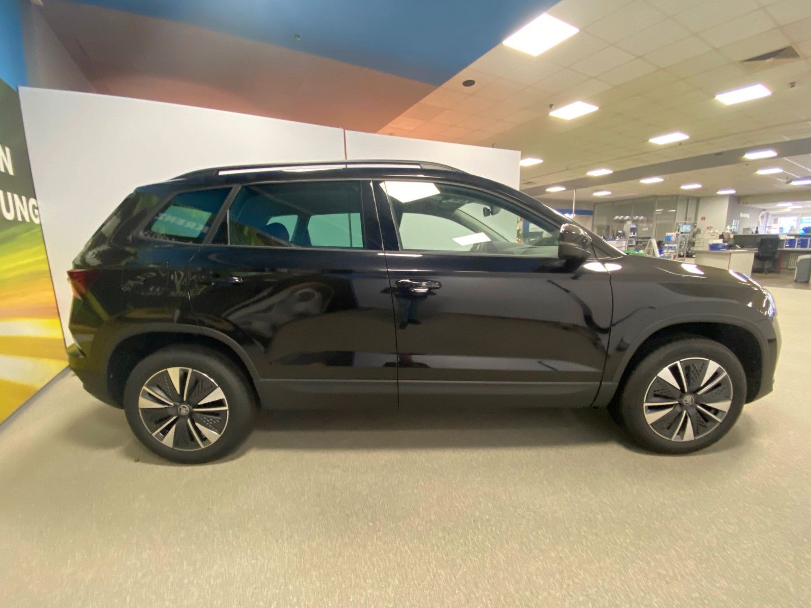 Fahrzeugabbildung SKODA Karoq 1.5 TSI DSG+Garantie 2030 oder 100tKM+NAVI