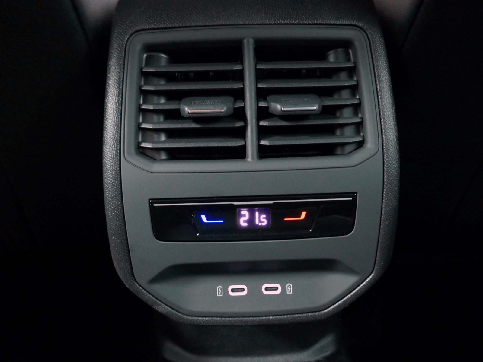 Fahrzeugabbildung CUPRA Leon SP 1.5 eTSI | LED RFK ACC Navi