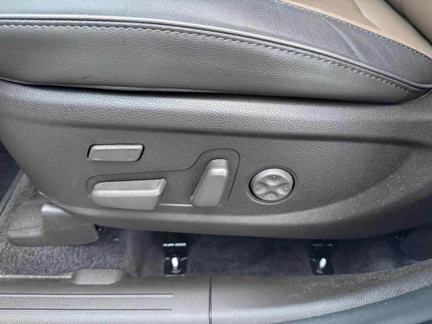 Fahrzeugabbildung Hyundai SANTA FE 1.6T 4WD Trend Hybrid Navigation Kamera