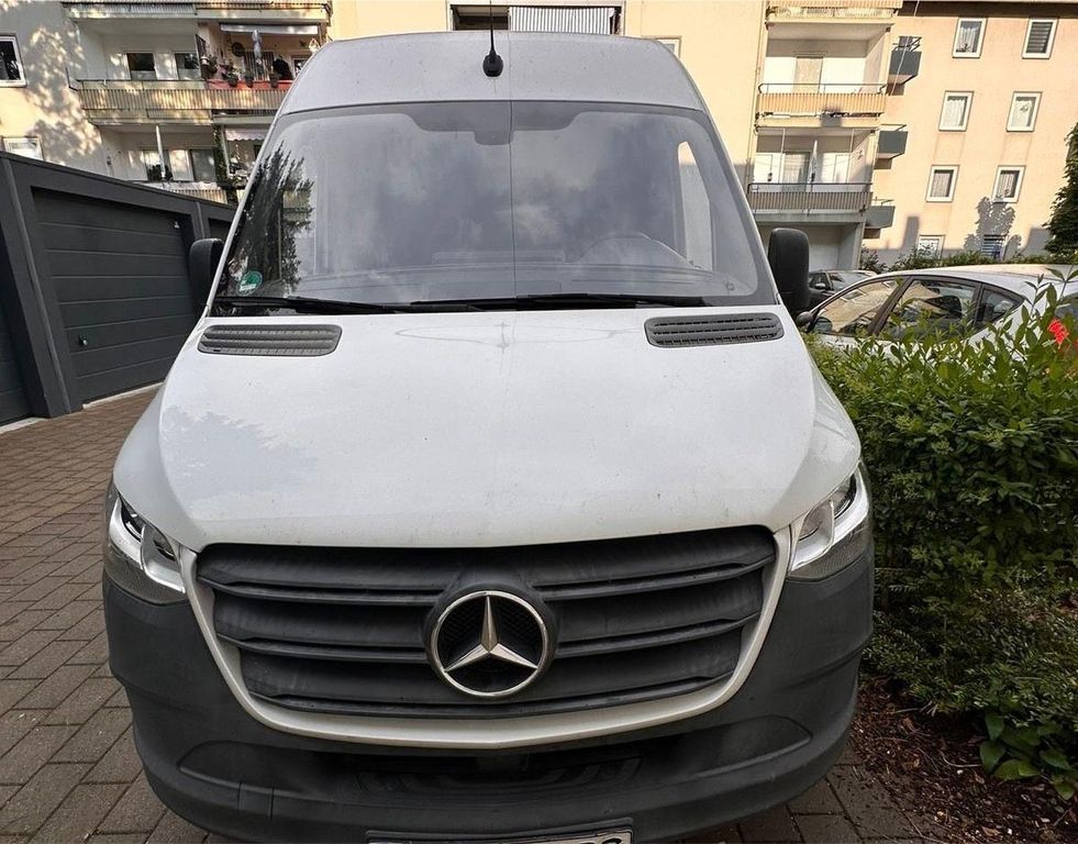 Image of Mercedes-Benz Sprinter