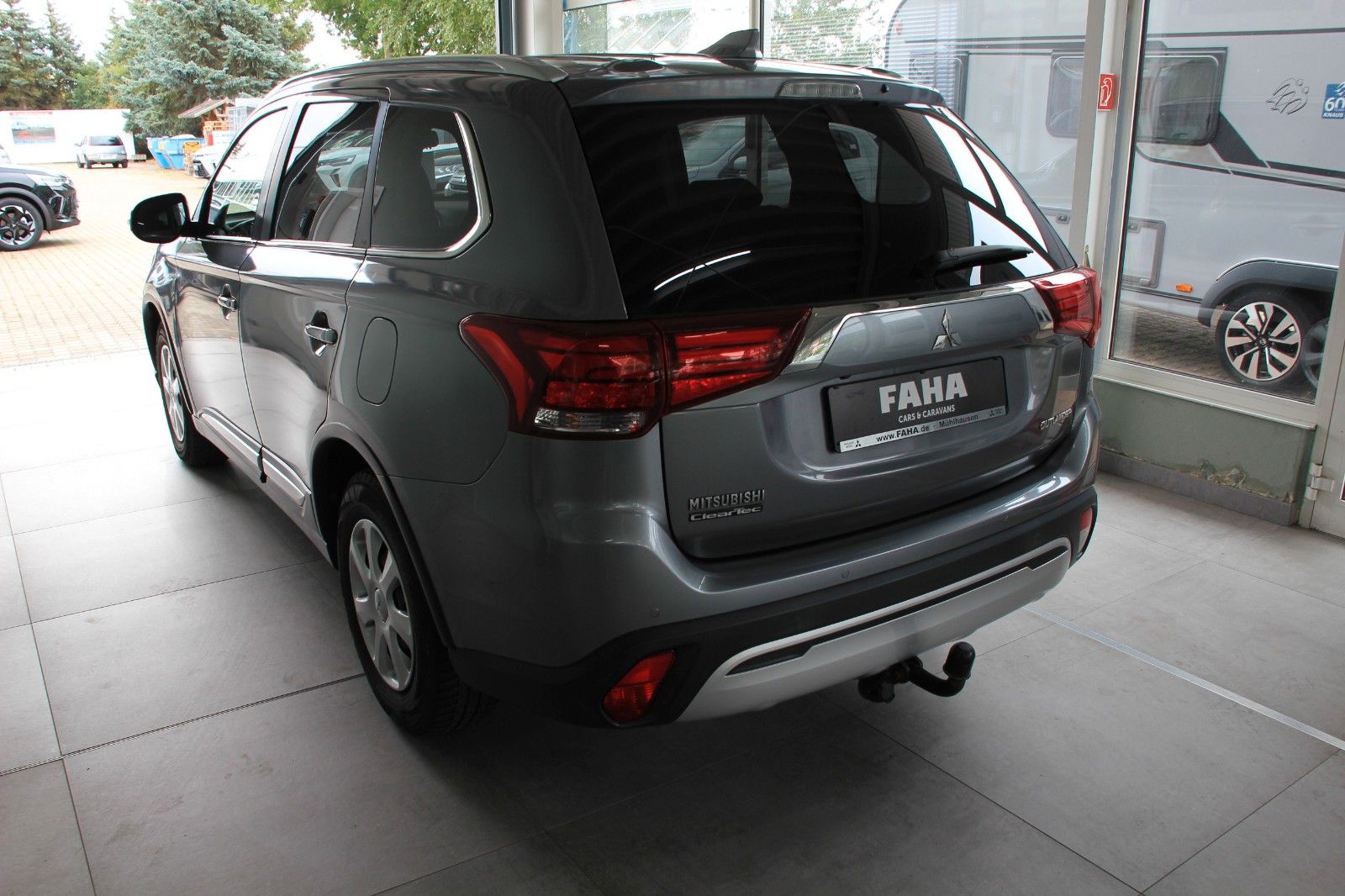 Fahrzeugabbildung Mitsubishi Outlander Active 2WD