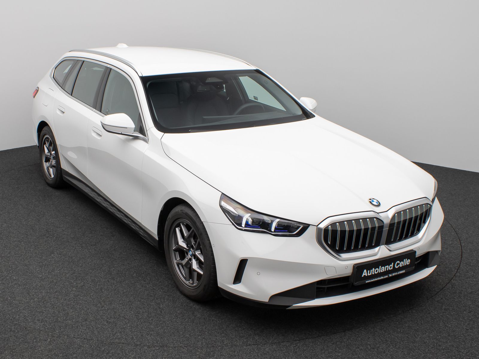 Fahrzeugabbildung BMW 520d  Kamera DAB DrivingAssist Leder Sport Alarm