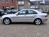 Mercedes-Benz C -Klasse Lim. C 320-Xenon-2xPDC-Navi-Leder-SHZ - Mercedes-Benz C 320 mit Benzin-Antrieb