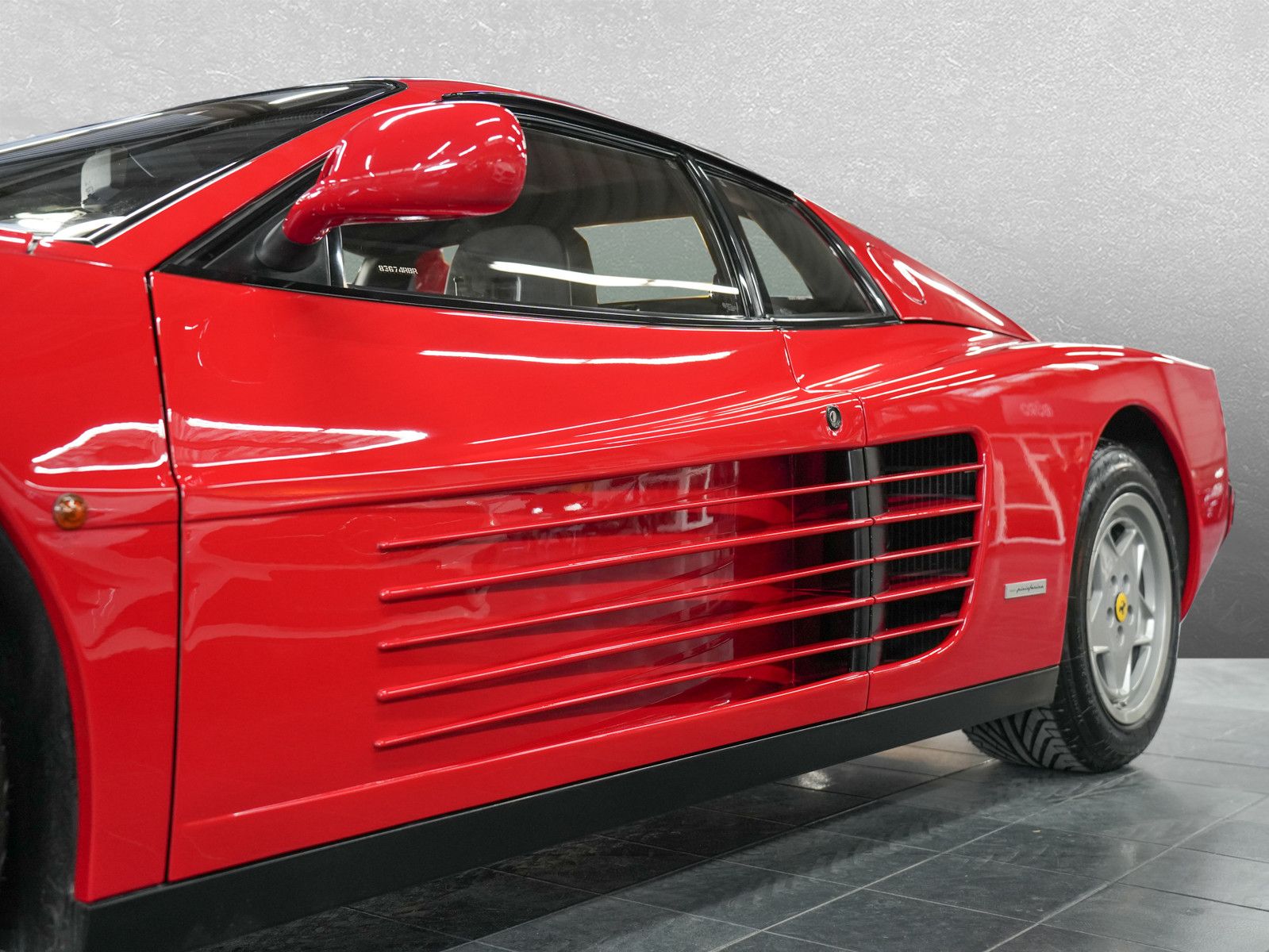 Fahrzeugabbildung Ferrari Testarossa - 38000 Km | im sehr guten Zustand!