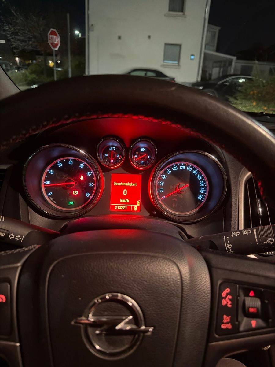 Opel Astra 2010 — photo 13