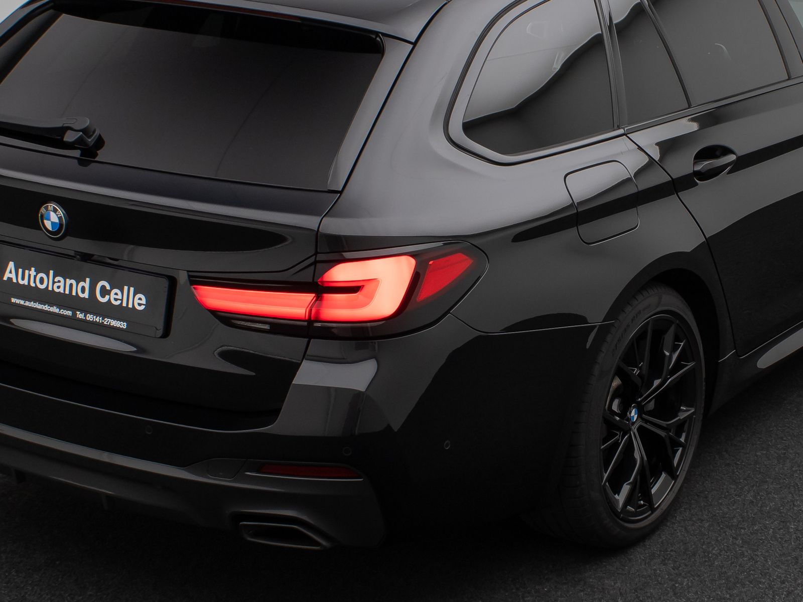 Fahrzeugabbildung BMW 530d M Sport Panorama Kamera Laser HUD DAB HiFi