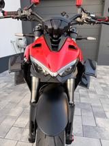 Ducati Streetfighter V2 - DUCATI ST2