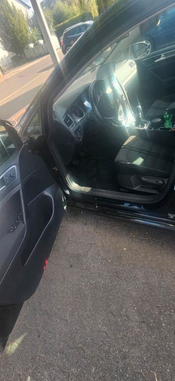 Image of Volkswagen Golf