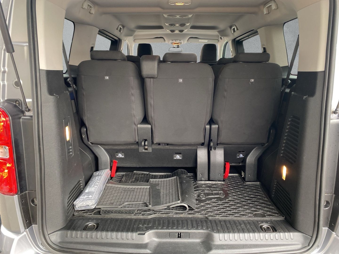Fahrzeugabbildung Peugeot Traveller Active L2 2.0 BlueHDi 180 *Xenon*AHK