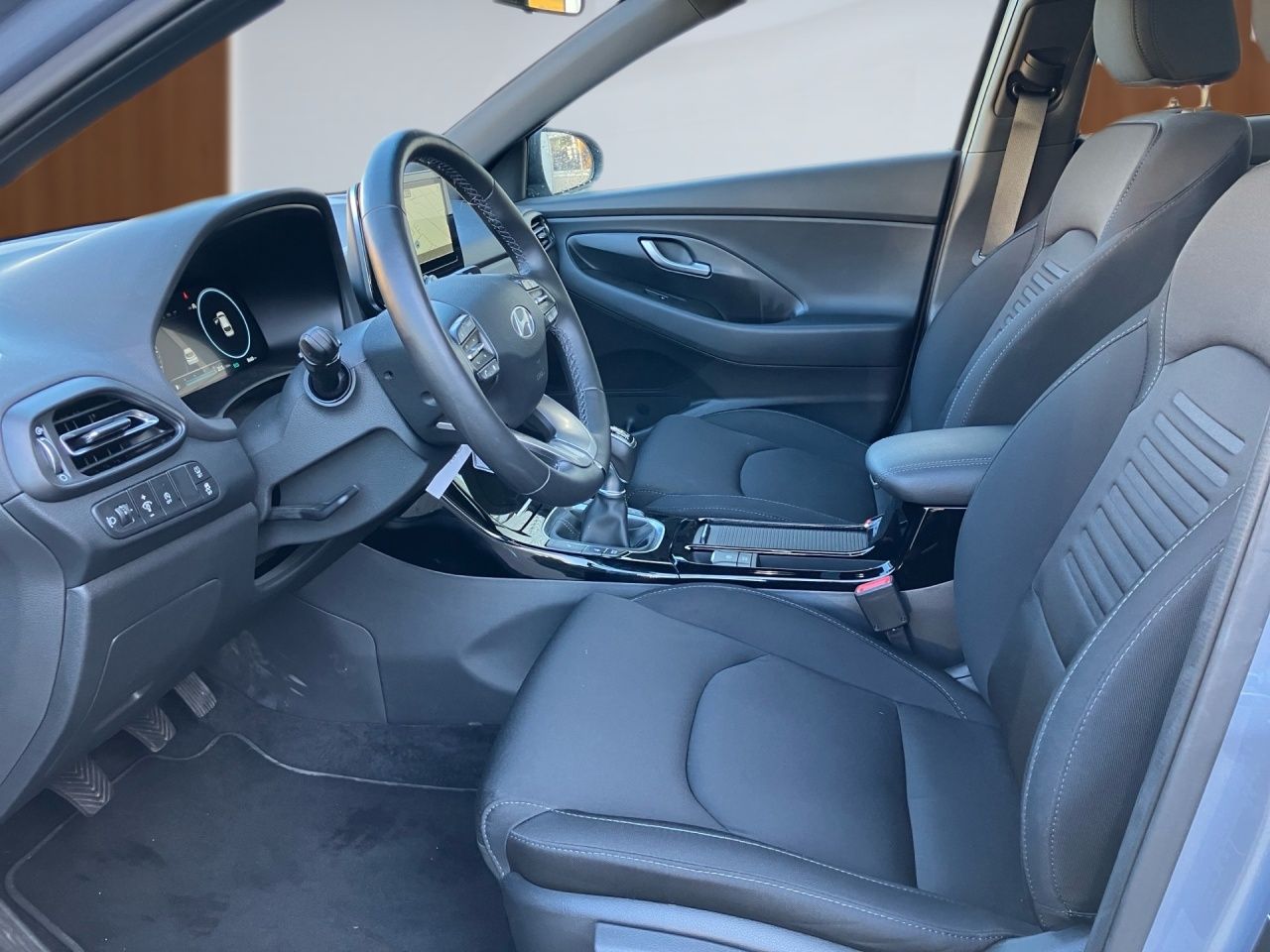 Fahrzeugabbildung Hyundai i30 ADVANTAGE PANO*CARPLAY*NAVI*SHZ