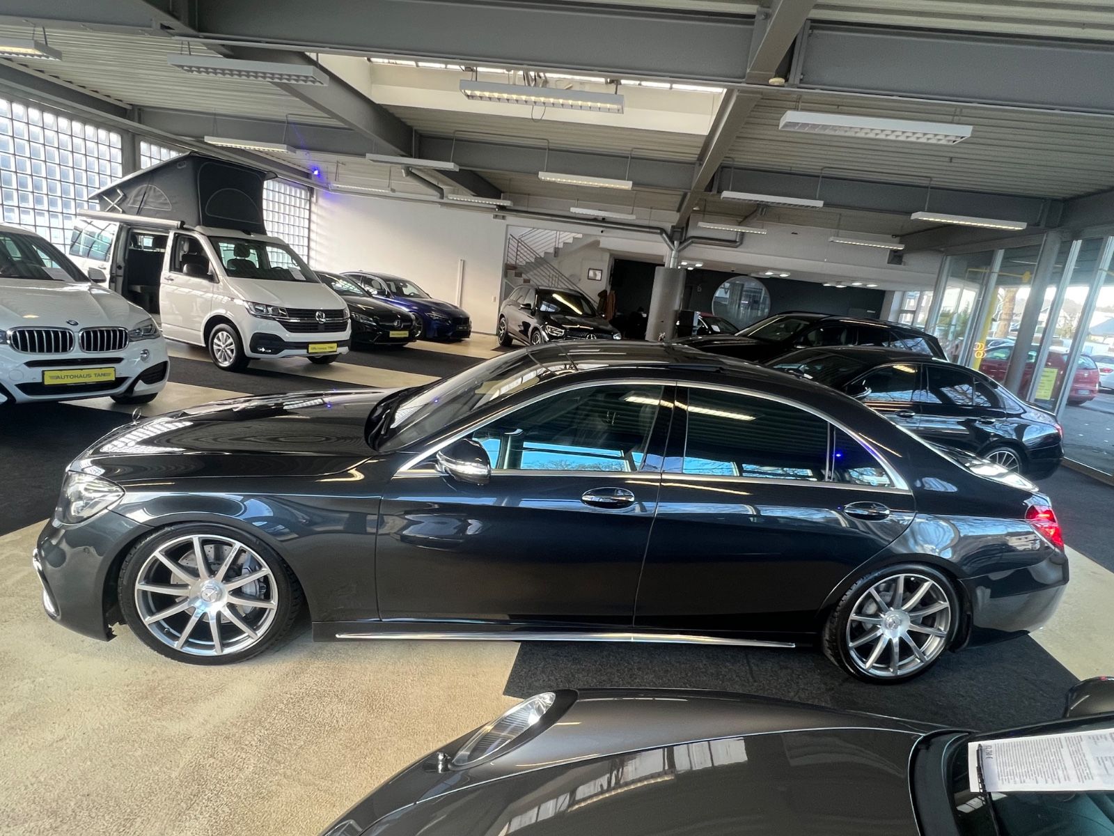 Fahrzeugabbildung Mercedes-Benz S 400 d 4Matic L AMG 63 *3D-Burmester*Magic-Sky*