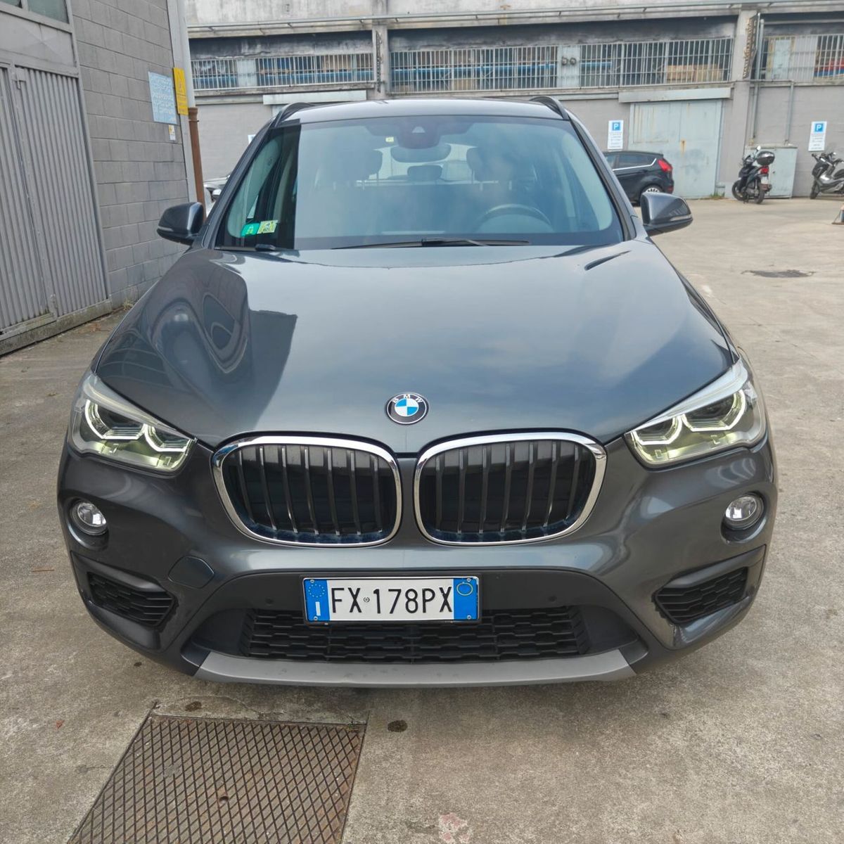 BMW X1 - 1