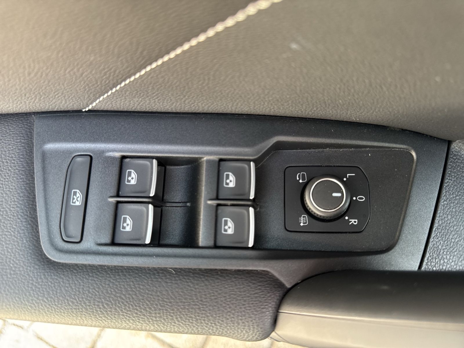 Tiguan R-Line 2.0 TSI 4MOTION, AHK, IQ Drive, Sp
