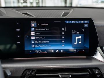 2026 BMW IX2 缩略图 19