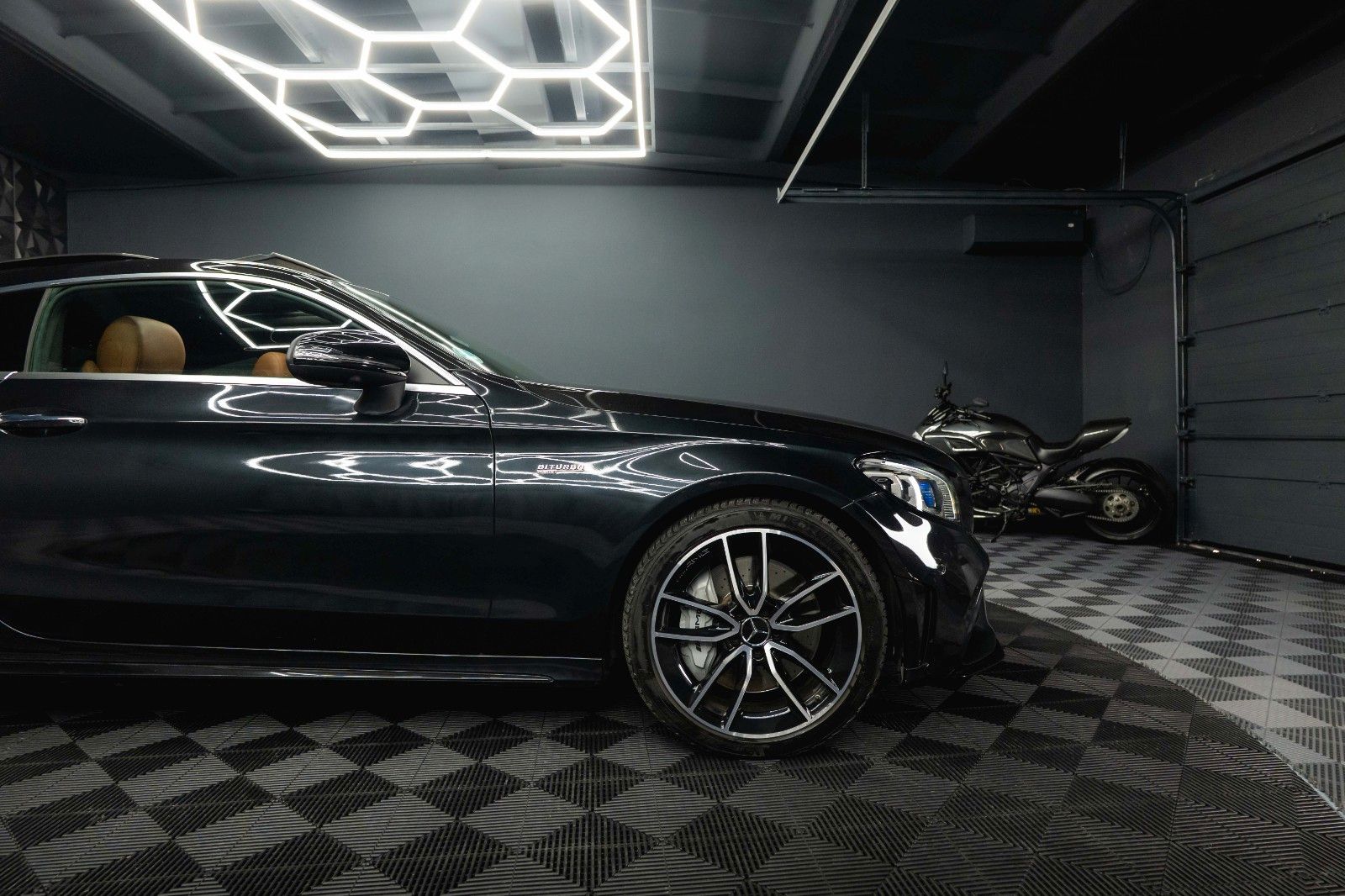 Fahrzeugabbildung Mercedes-Benz C 43 AMG Coupe 4Matic*LED*Virtual*Pano*Burmester