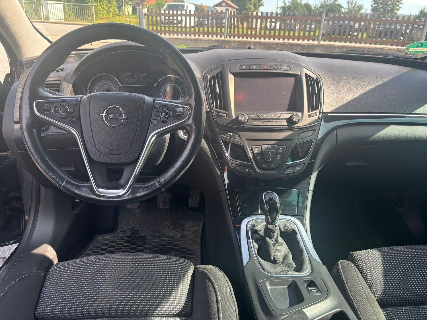 Opel Insignia 2015 — photo 11