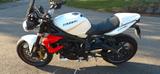 Triumph Street Triple R 675 tiefergelegt  - Triumph Street Triple 675 R