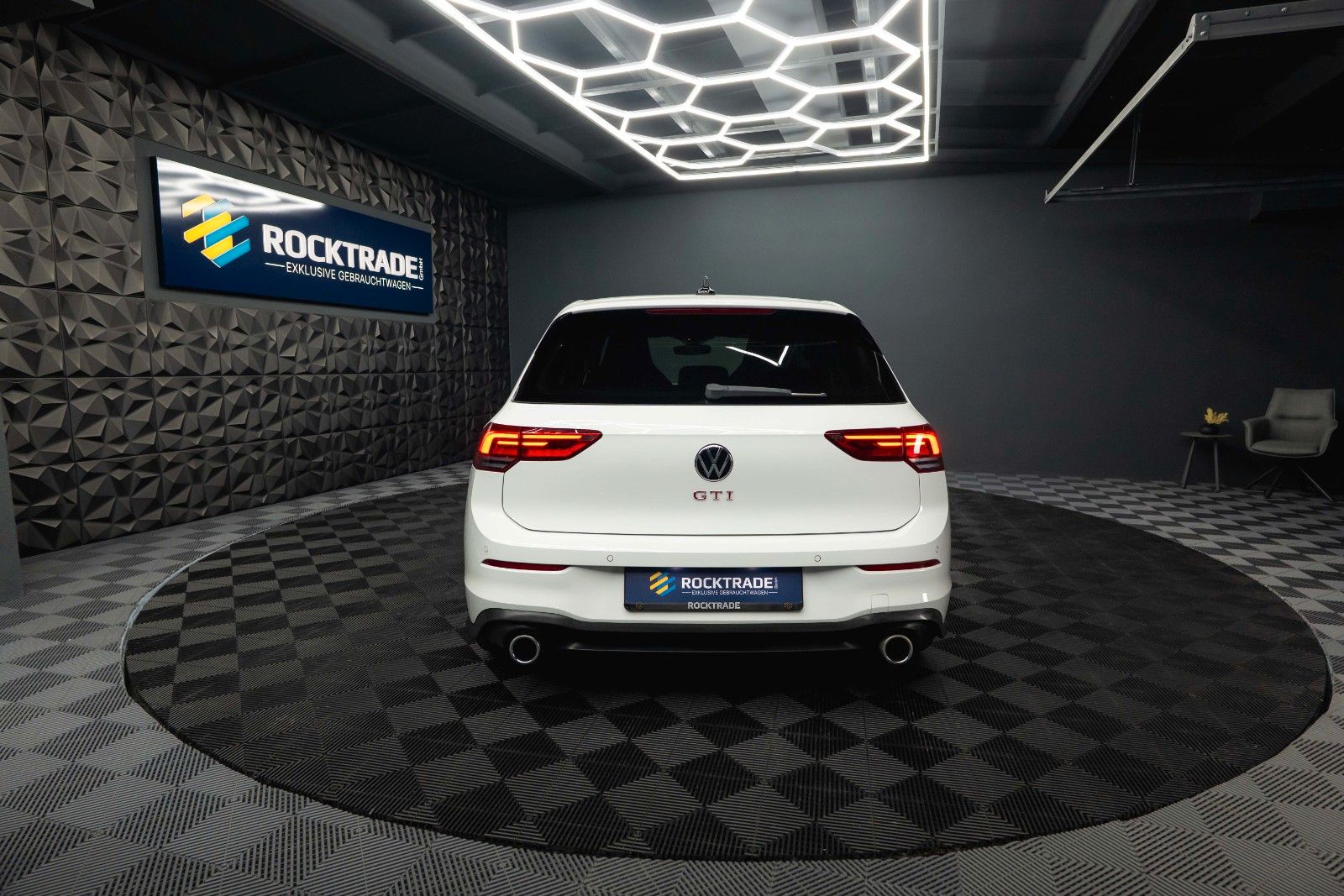 Fahrzeugabbildung Volkswagen Golf VIII Lim. GTI *LED+*Digital Tacho*1.Hand*
