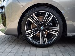 BMW 740 – 9 / 30
