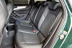 Fahrzeugabbildung Audi S6 Avant 3.0 TDI Quattro S-Sitze Pano Matrix 21"