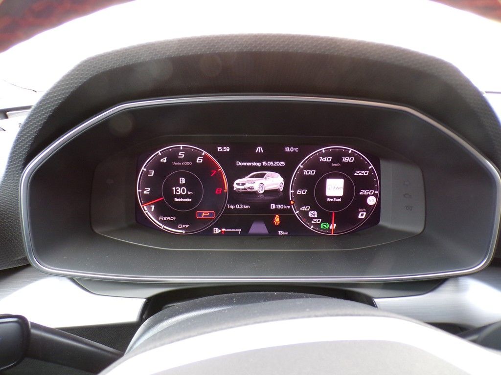 Fahrzeugabbildung SEAT Leon 1.5 eTSI DSG FR