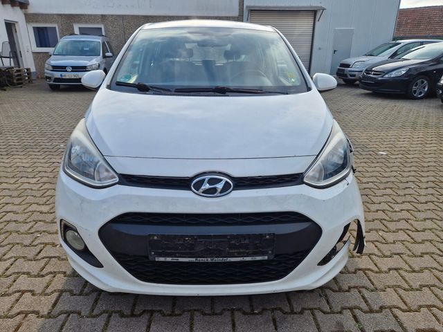 Hyundai i10 1.0 FIFA World Cup Edition AUTOMATIK.KLIMA