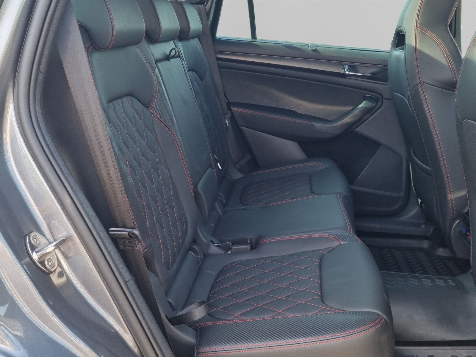 Fahrzeugabbildung SKODA Kodiaq RS 4x4 2,0 TSI DSG Navi Pano ACC AHK