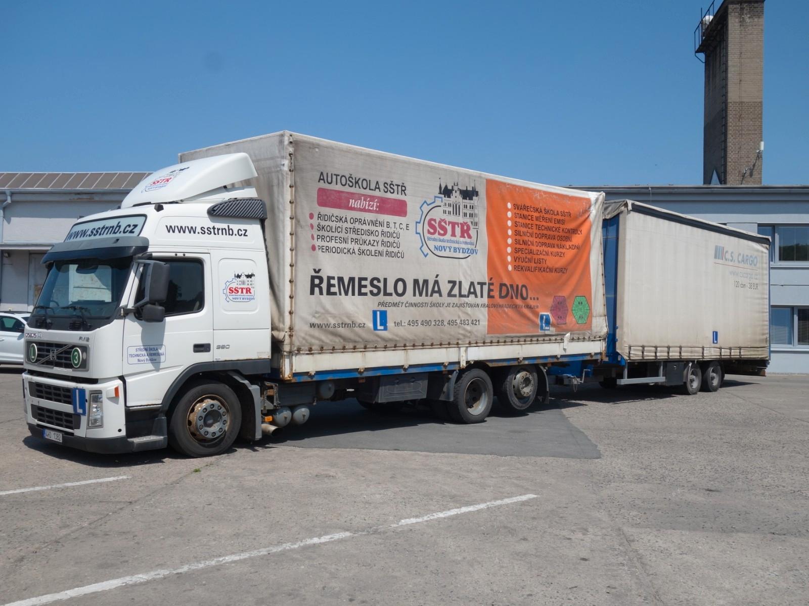 Volvo FM 380 6x2 + Panav Anhänger