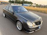 Mercedes-Benz E 63 AMG W211 M156 6,2L V8 Gepflegt+ Scheckheft - Mercedes-Benz E-Class: 211