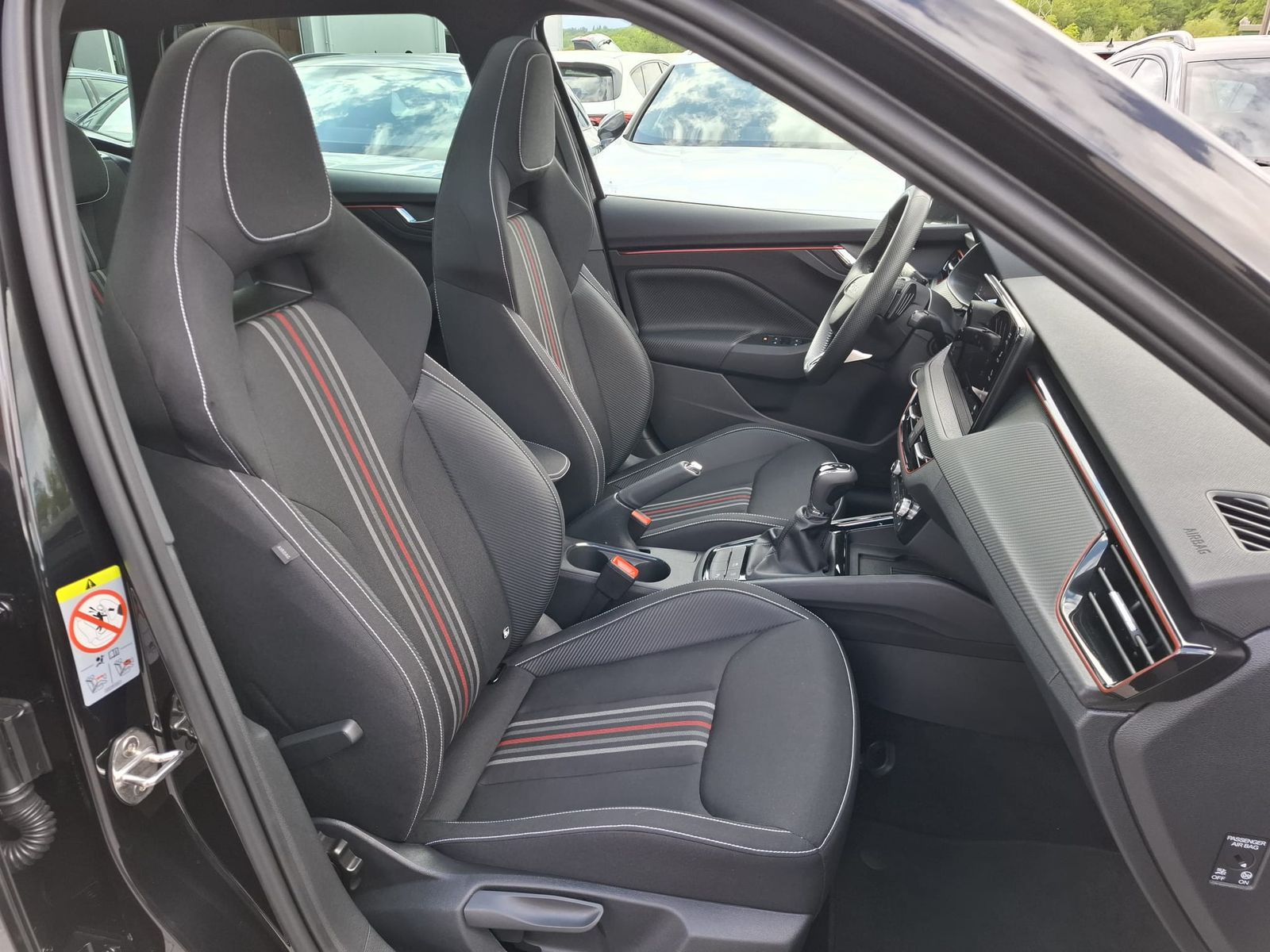Fahrzeugabbildung SKODA Kamiq 1.5 TSI DSG Monte Carlo PANO*MATRIX*5J.GAR